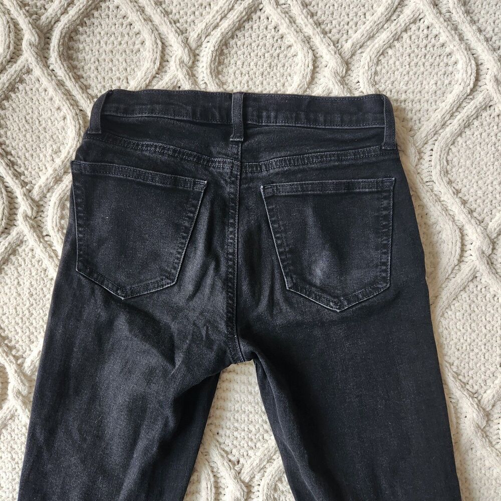 Gap Classic Straight Mid Rise-Black Rinse- Size 0/25 Petite - Picture 5 of 5